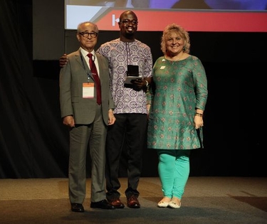 Allan Maleche, Executive Director, KELIN of Kenya Legal and Ethical Issues Network on HIV & AIDS (KELIN) receives the Stop TB Partnership Kochon Prize 2019 for KELIN's leadership and ongoing struggle for justice and non-discrimination in the TB response.